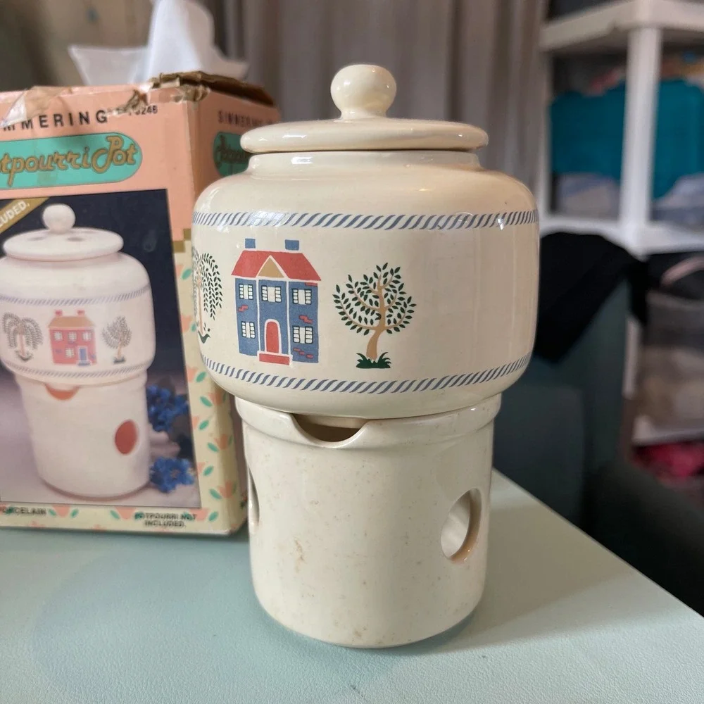 Vintage Simmering Pot Porcelain Wax Warmer‎ Village House Willow Tree Boxed